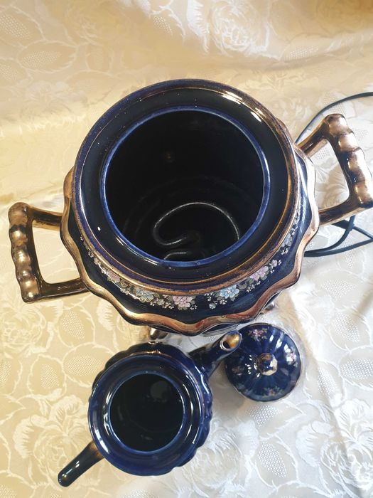 Голям порцеланов кобалтов самовар с чайник