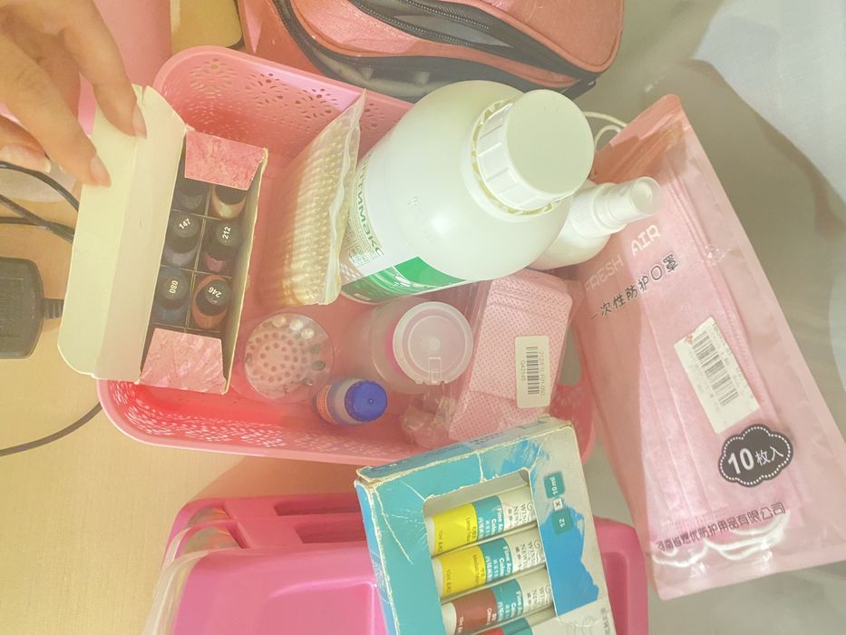 Розовый набор для маникюра