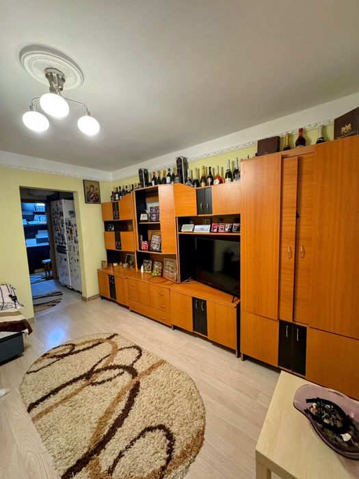 Garsoniera spatioasa, compartimentata in 2 camere, – Cartier Posta