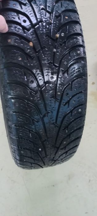 Продам комплект зимней резины R15