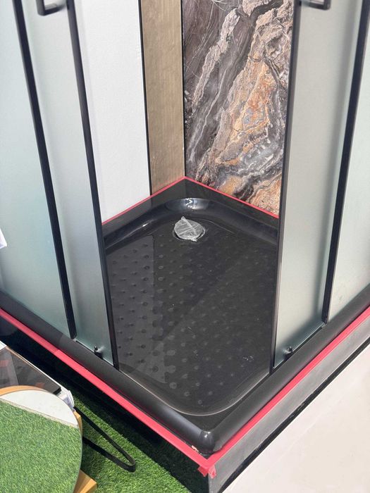 Душевые кабинки по акции!