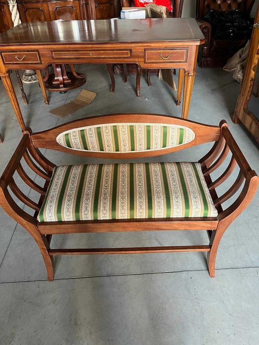 Bancuta clasica pentru hol!