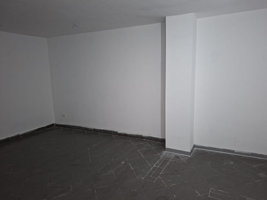 I nchiriez spatiu comercial
