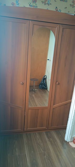 Срочно продается шкаф