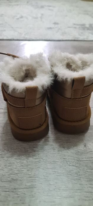 Детские сапожки угги