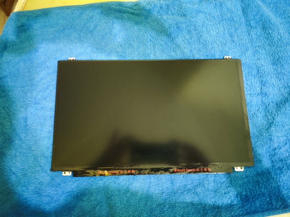 Продам экран от ноутбука 15.6"