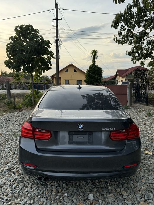 BMW Seria 3 , F30 , 328i