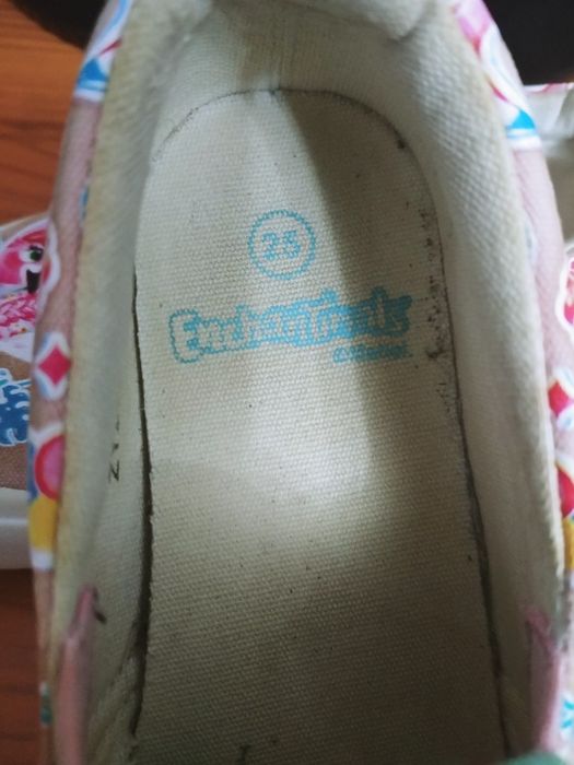 Продаю слипоны на девочку