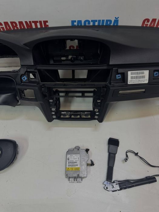Plansa bord cu navigatie si suporti pahare BMW Seria 3 E90 E91 E92