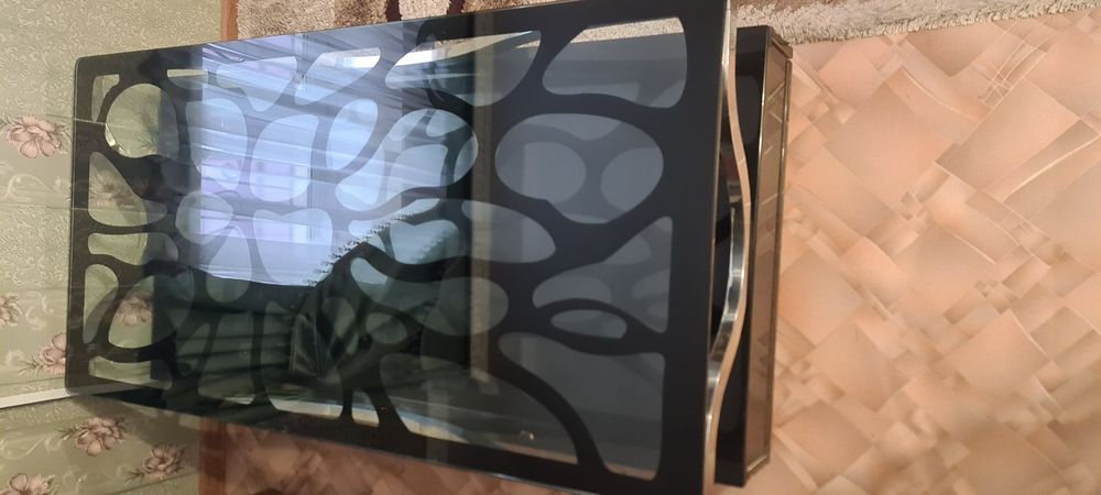 Продам журнальный стол