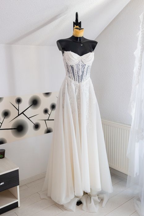 Rochie de mireasă A-line