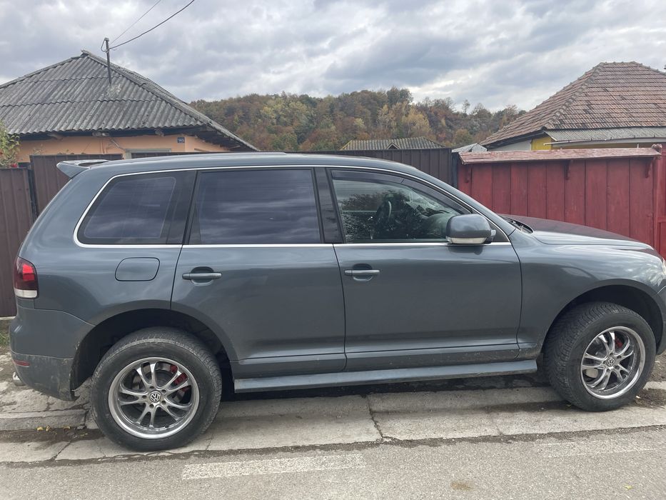 VOLKSWAGEN Touareg 0 — imagine 2