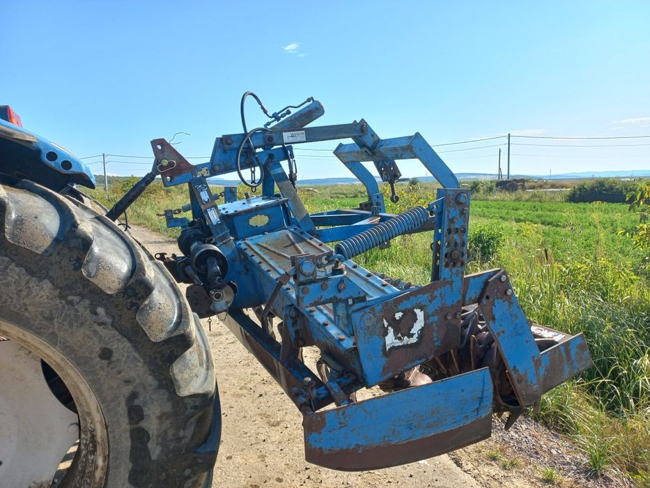 Grapa rotativa Rabewerk freza pamant