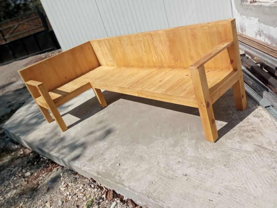 Ъглов диван - масивна дървесина