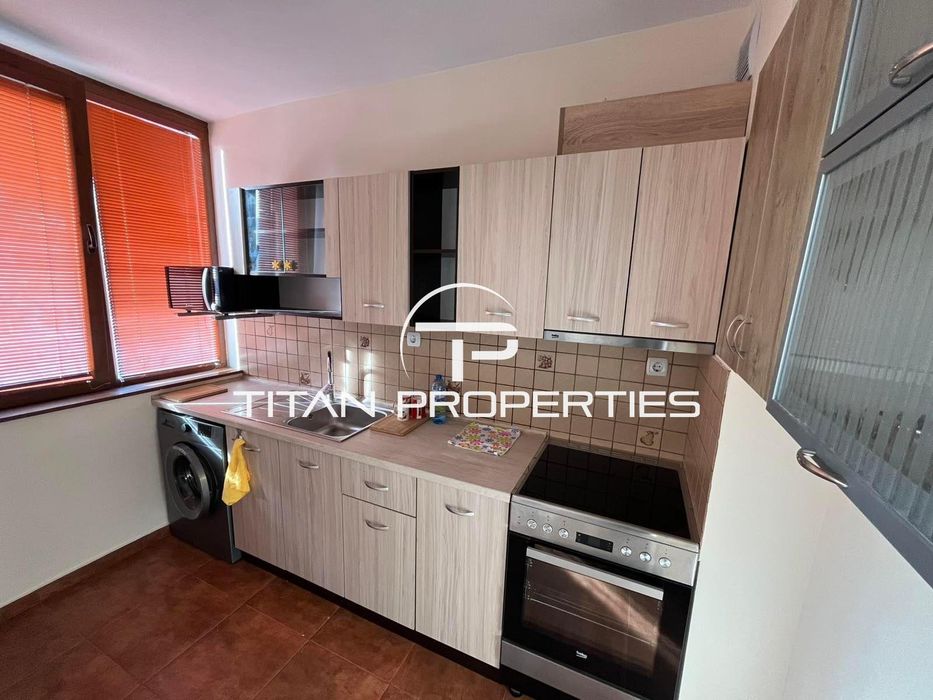 Дава се под наем Тристаен апартамент в Бургас, Лазур - 86 кв.м за 698.19 € - Снимка #1