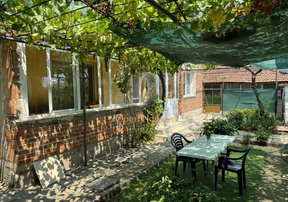 Продава се Къща в с. Калековец, Област Пловдив - 160 кв.м за 1313 €/кв.м - Снимка #2