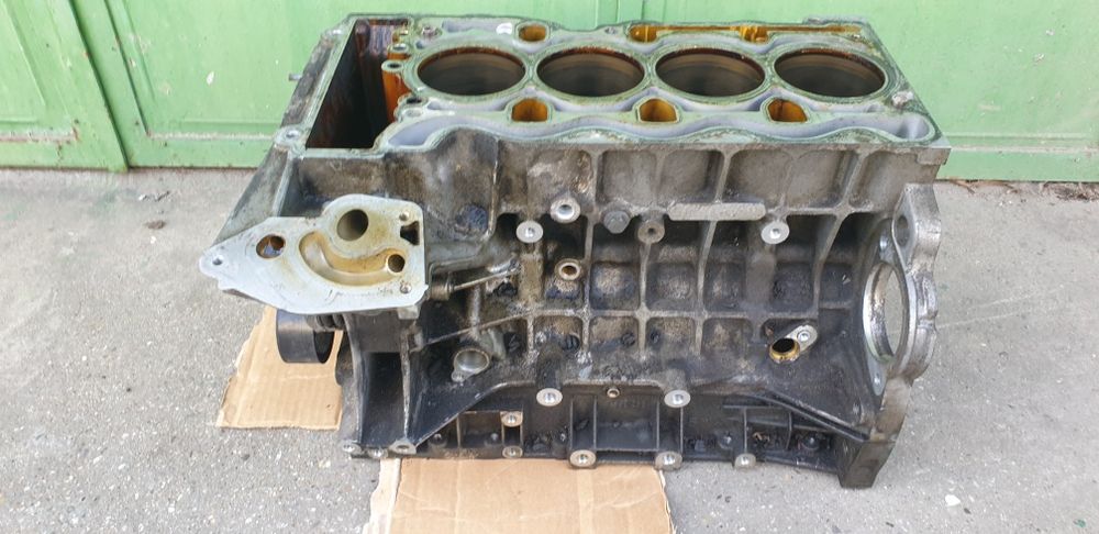 BMW 116I  Е87 Блок