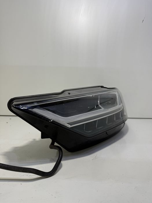 Оригинален ляв LED фар Audi A8 D5 Hella 4N0941783