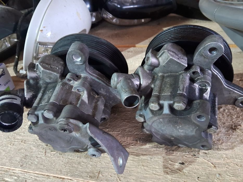 Pompa servo mercedes v6