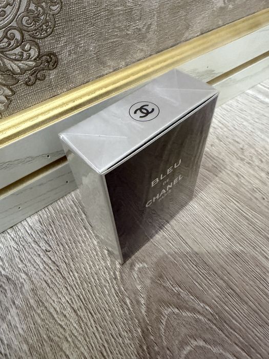 Мужская туалетная вода