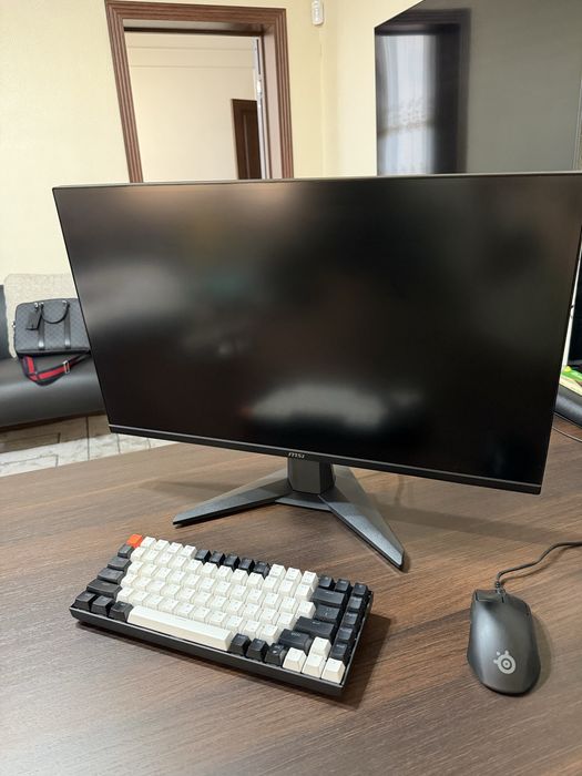 Продаётся игровой монитор MSI MAG 275QF X32