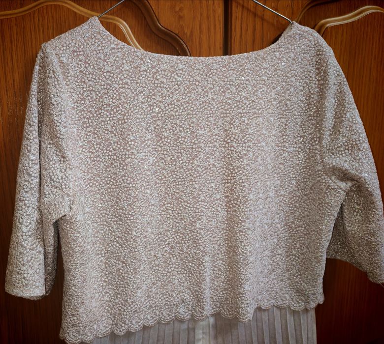 Rochie marimea 44,purtata o data impecabila.