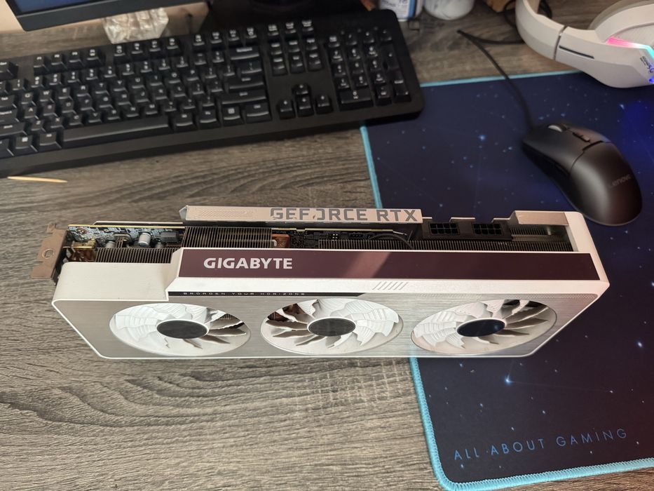 Placa Video Nvidia Rtx 3070ti Gigabyte Vision OC 8gb