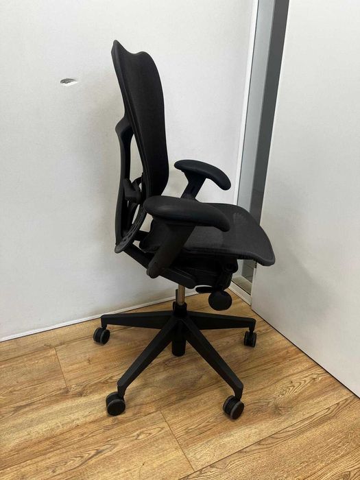 Refurbished Herman Miller Mirra 2 Graphite Butterfly