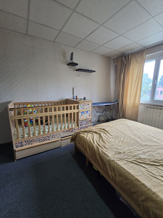 Продава 3-стаен кв. Изток, гр. Перник