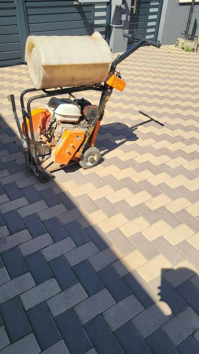 Masina profesionala de taiat asfalt Clipper