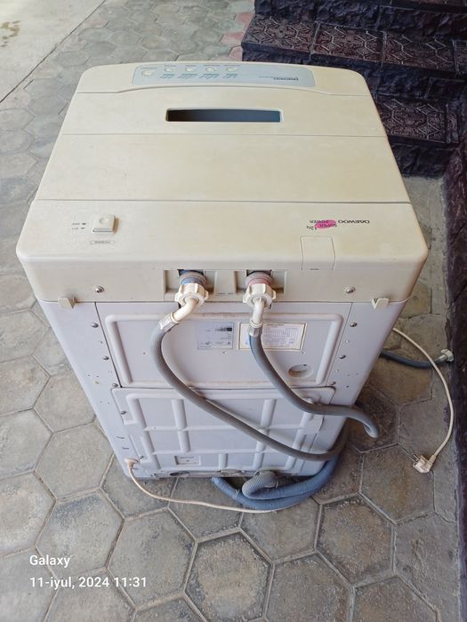 Kir yuvadigan moshina sotiladi