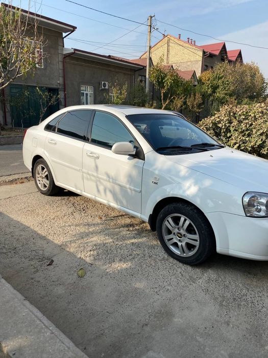 Lasetti 2013-yil aftamat 1.6 arendaga