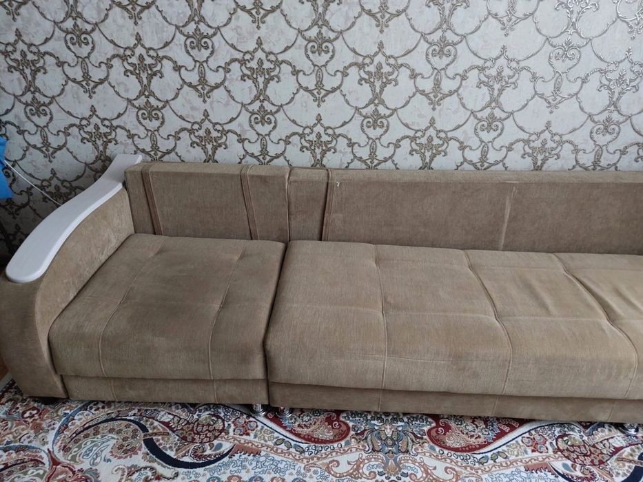 Продам диван срочно в хорошем состоянии