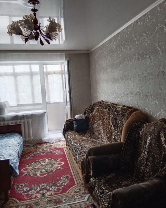 1 ком Черемушки, простая, все есть. 90+