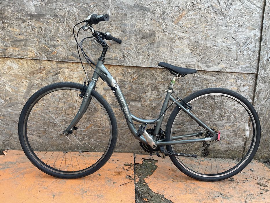 Bicicleta cadru dama trek t30  cadru aluminiu roti 28”