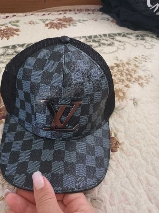 Șapci 1 la 1 dupa originale