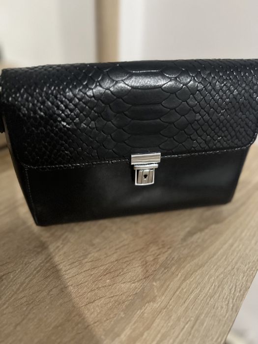 Продам кожаные сумки