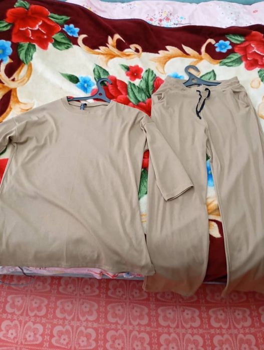 Продам женсую одежду