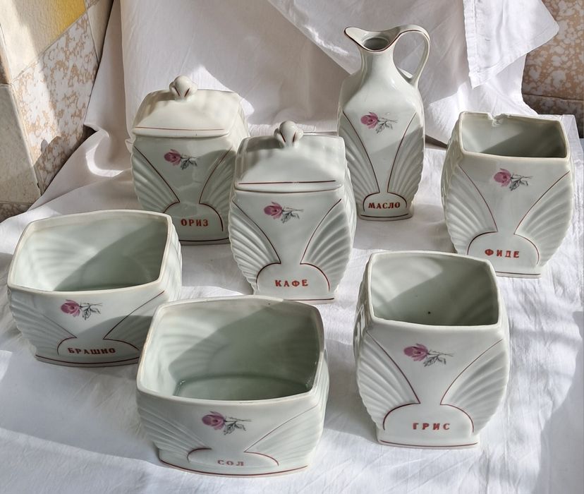 Съдове за подправки - български порцелан