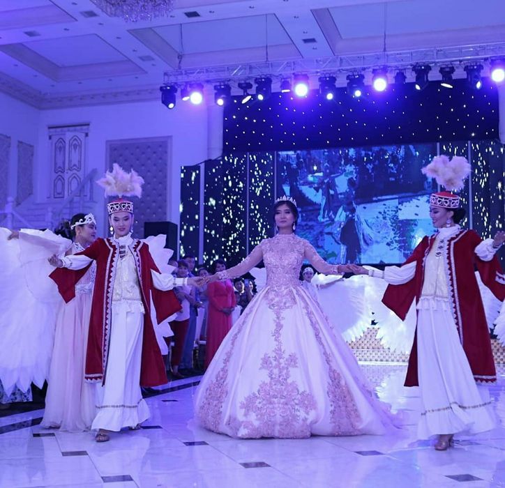 Костюмы для шоу балет