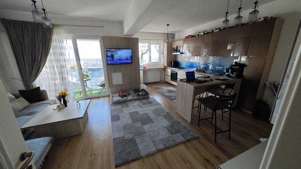 Apartament 3 camere, 9 mai, bloc nou- direct proprietar
