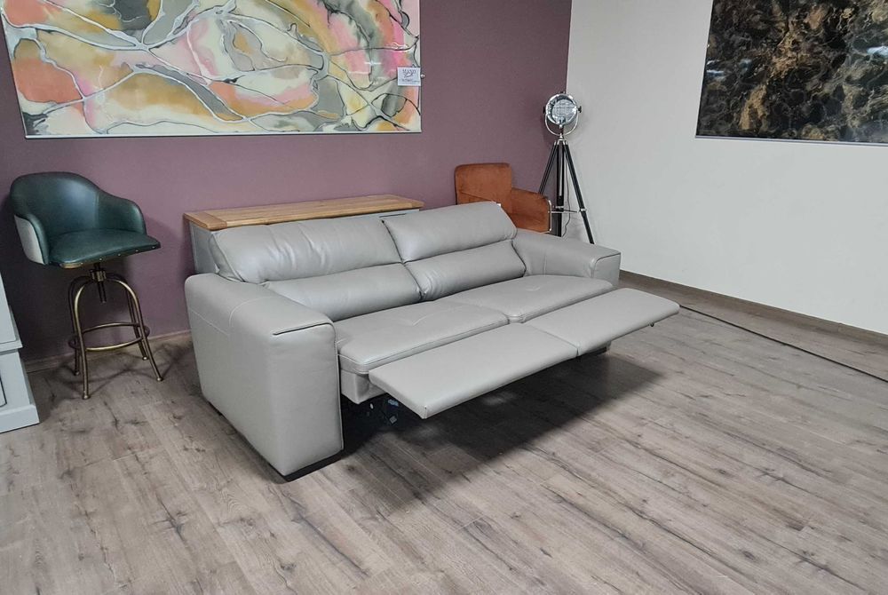 Бежов италиански диван тройка "Cubo" с електрически релакс механизъм