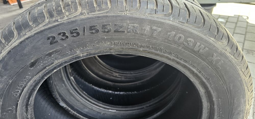 Продам комплект летних шин 235/55/R17
