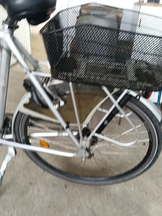 Vând bicicleta foarte bună