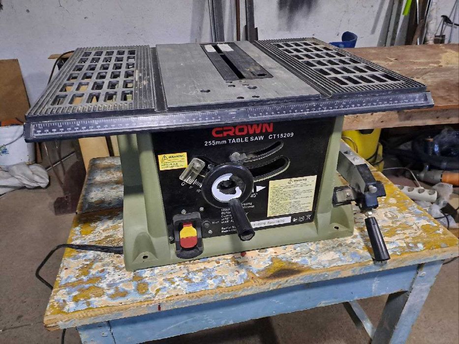 циркулярная пила CROWN 255 mm CT 15209