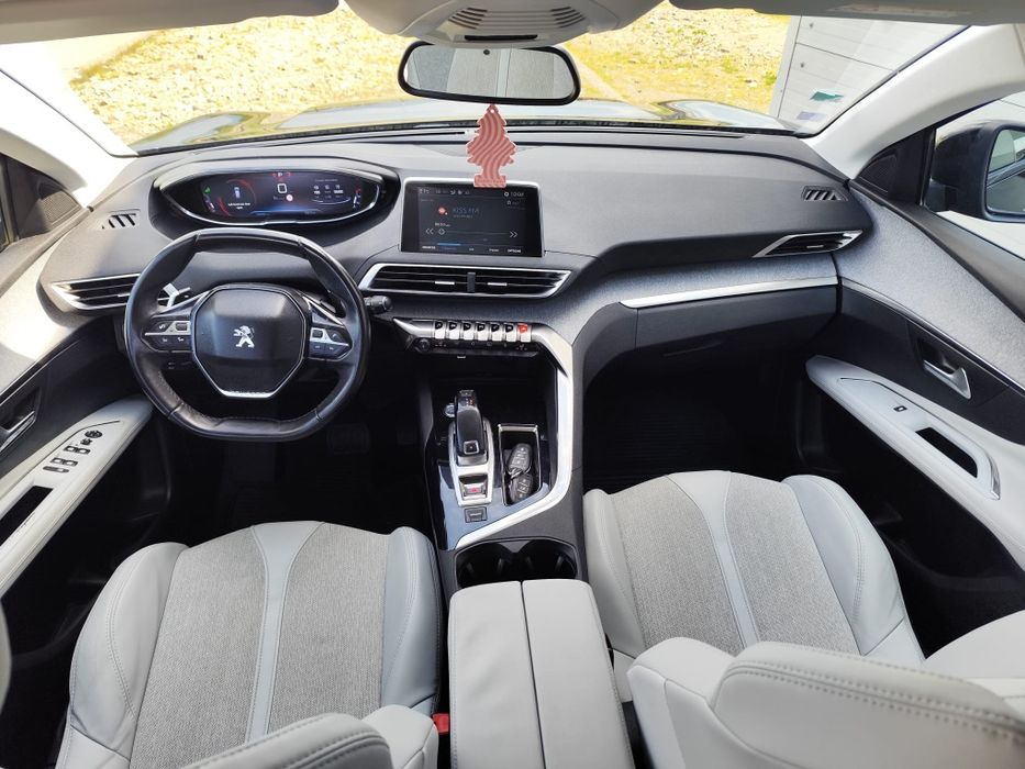 Peugeot 3008/AN 2017/1.2 BENZINA 130Cp/EURO 6/CUTIE AUTOMATA