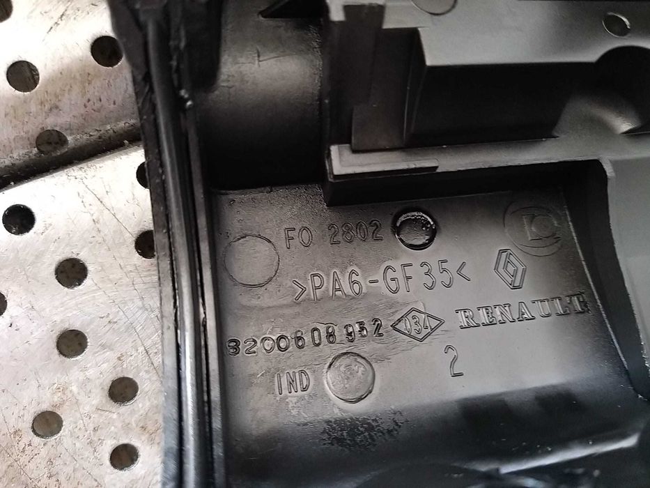 Capac culbutori 1.5 dci renault megane 2 8200608952
