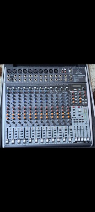Mixer Behringer Case Inclus