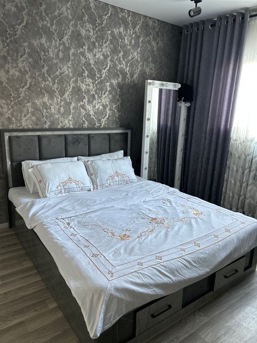 Двухспальная кровать