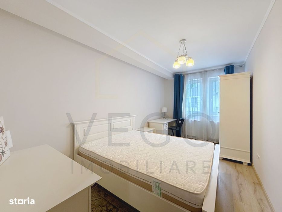 2 separate bedrooms + living room close to Platinia Shopping Center